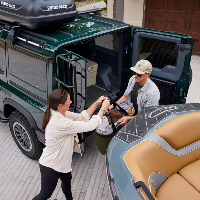 Station Wagon Page - INEOS_Web_Day01_House_DETAILS_03110_1x1.jpg