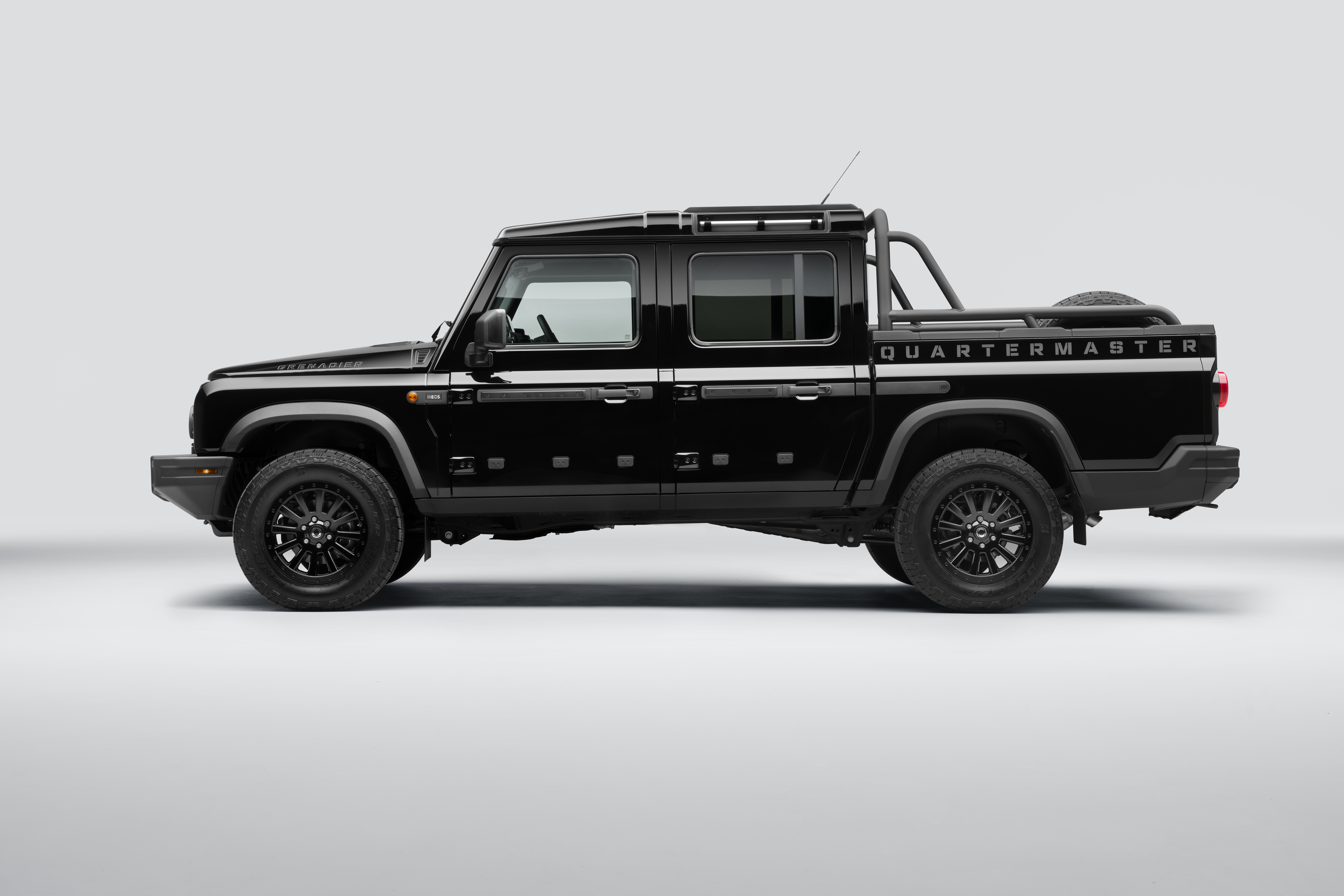 quart 2026 black-_0035 1.jpg