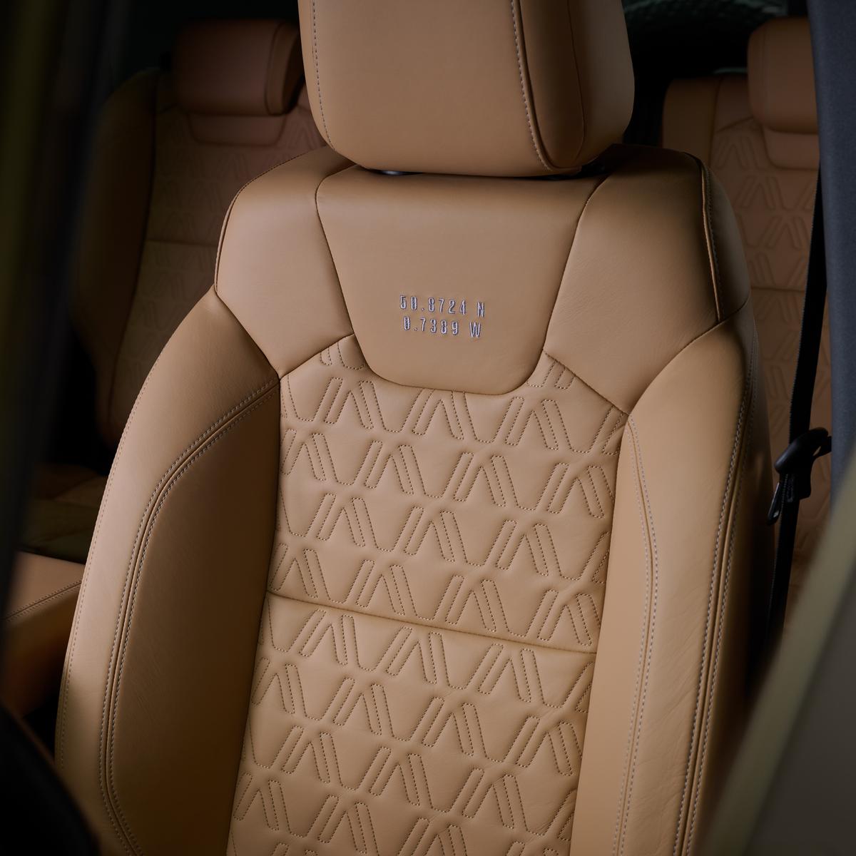 FRONT_SEAT_DETAIL_V2.jpg